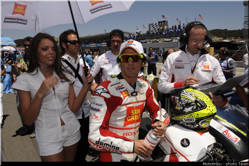 pitbabes_motogp_usa_lagunaseca_2009_02
