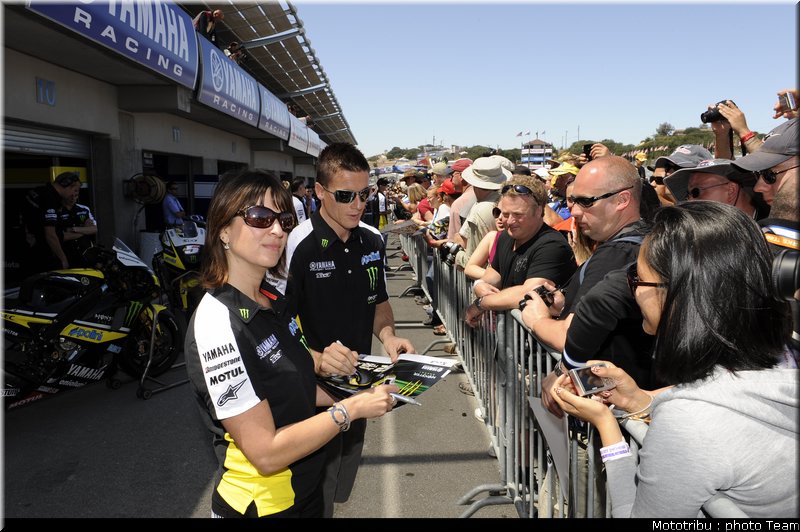 pitbabes_motogp_usa_lagunaseca_2009_11