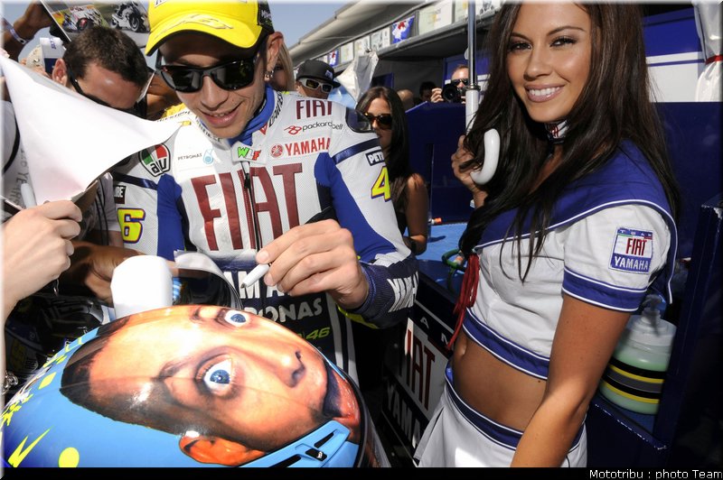 pitbabes_motogp_usa_lagunaseca_2009_15