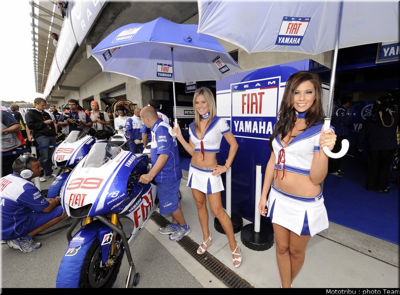 pitbabes_motogp_usa_lagunaseca_2009_17