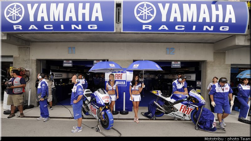 pitbabes_motogp_usa_lagunaseca_2009_21