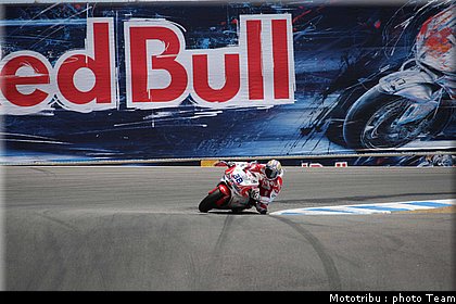 canepa_06_motogp_usa_lagunaseca2009.jpg