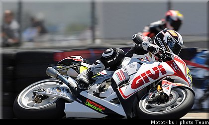 depuniet_4_motogp_usa_lagunaseca2009.jpg