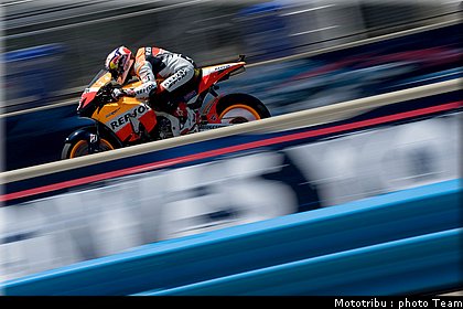 dovizioso_24_motogp_usa_lagunaseca2009.jpg