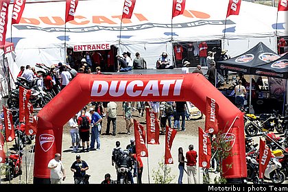 ducati_4_motogp_usa_lagunaseca2009.JPG