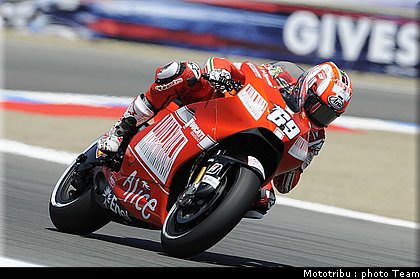 hayden_10_motogp_usa_lagunaseca2009.jpg