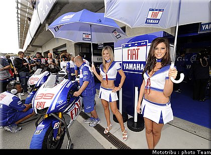 pitbabes_motogp_usa_lagunaseca_2009_17.jpg