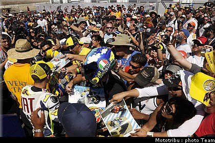 rossi_05_motogp_usa_lagunaseca2009.jpg