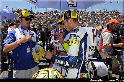rossi_12_motogp_usa_lagunaseca2009.jpg