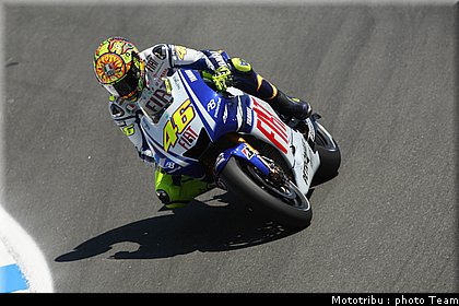 rossi_25_motogp_usa_lagunaseca2009.jpg