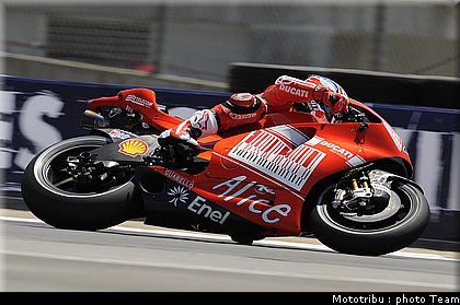 stoner_11_motogp_usa_lagunaseca2009.jpg