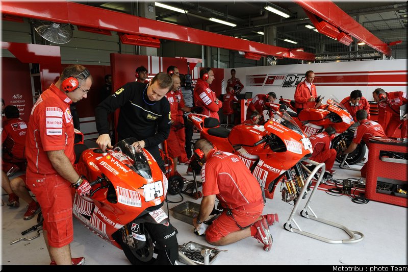 motogp_ducati_1_allemagne2009