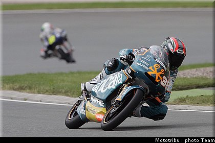 125gp_simon_01_allemagne2009.jpg
