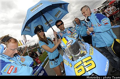 pitbabes_motogp_allemagne2009_01.jpg