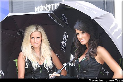 pitbabes_motogp_allemagne2009_08.jpg