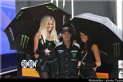 pitbabes_motogp_allemagne2009_10.jpg