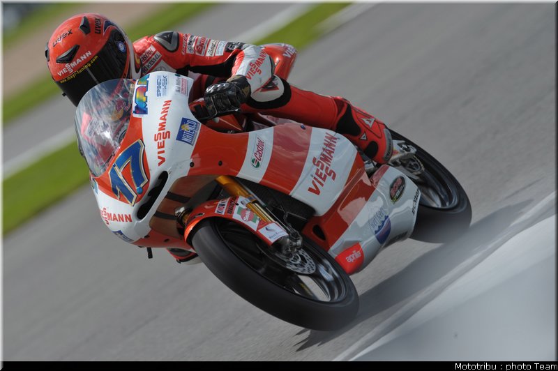 125_bradl_06_motogp_donington2009