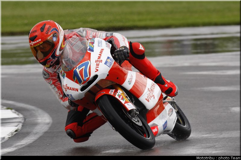 125_bradl_07_motogp_donington2009