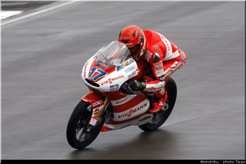 125_bradl_10_motogp_donington2009