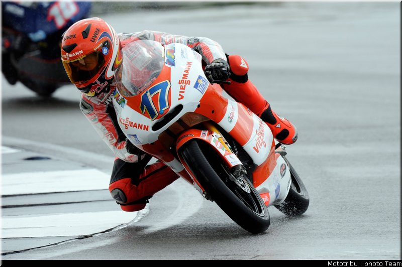 125_bradl_12_motogp_donington2009