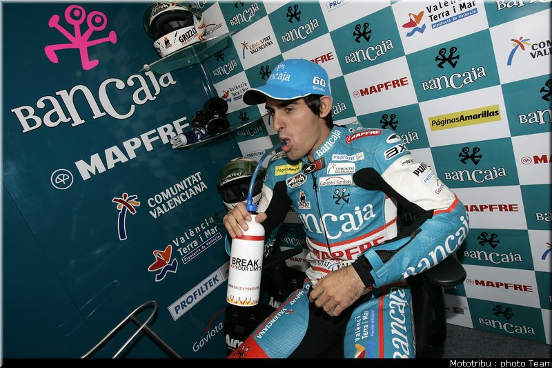 125_simon_04_motogp_donington2009
