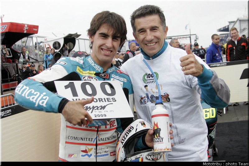 125_simon_11_motogp_donington2009