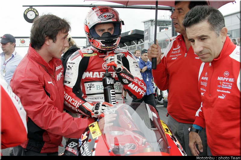 250_bautista_11_motogp_donington2009