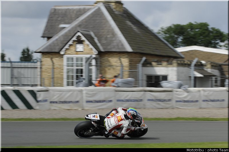 motogp_deangelis_11_donington2009
