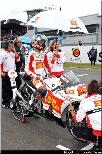 motogp_deangelis_19_donington2009
