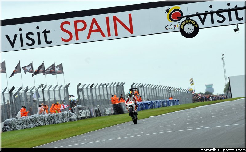 motogp_deangelis_20_donington2009