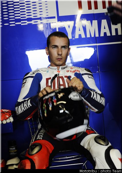 motogp_lorenzo_05_donington2009