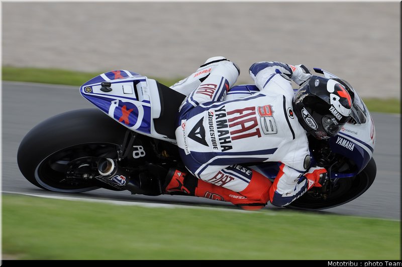 motogp_lorenzo_08_donington2009