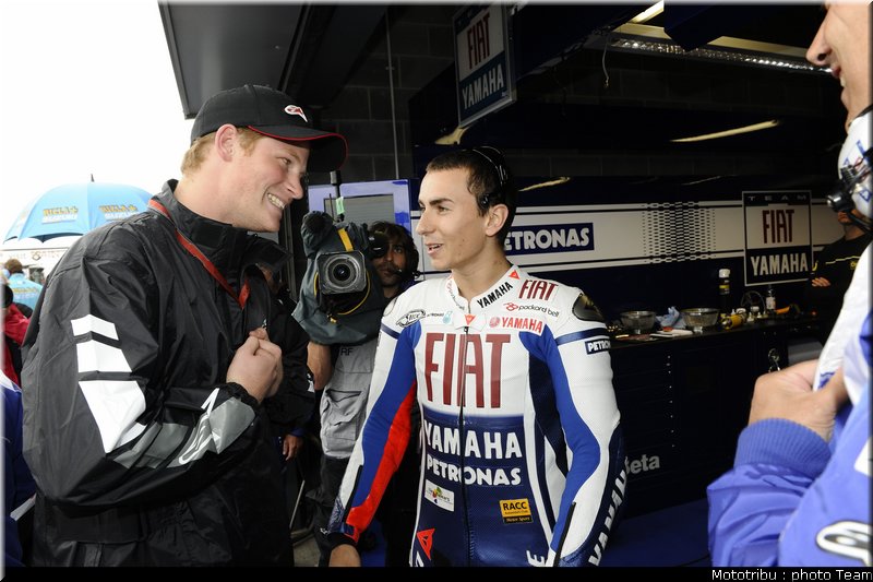 motogp_lorenzo_09_donington2009