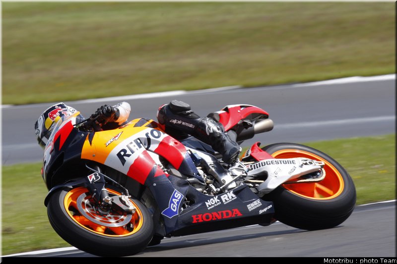 motogp_pedrosa_03_donington2009