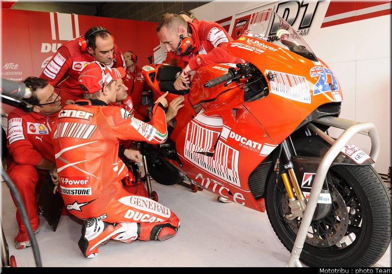 motogp_stoner_11_donington2009