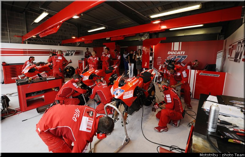 motogp_stoner_13_donington2009