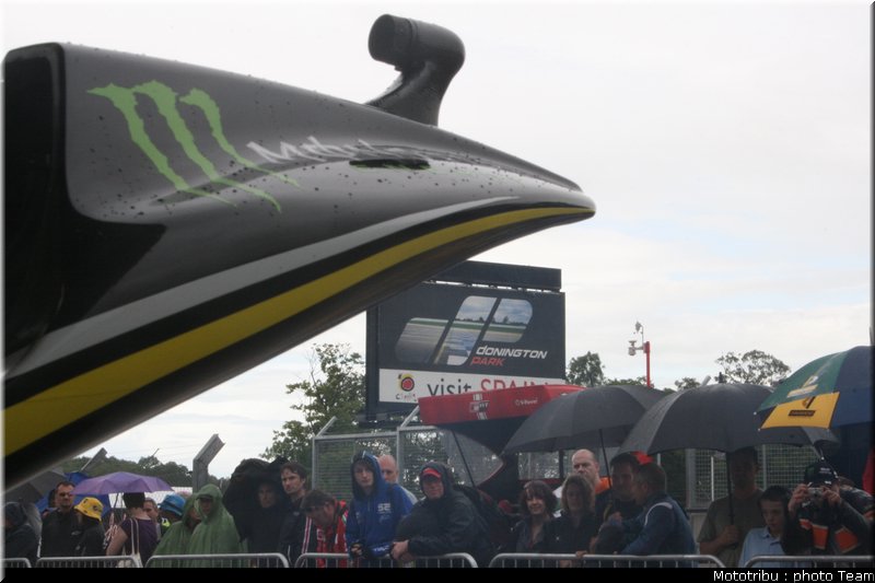 motogp_tech3_02_donington2009