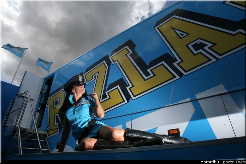 pitbabes_motogp_donington2009_07