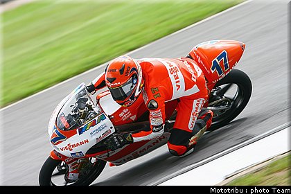 125_bradl_11_motogp_donington2009.jpg