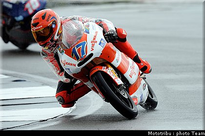 125_bradl_12_motogp_donington2009.jpg