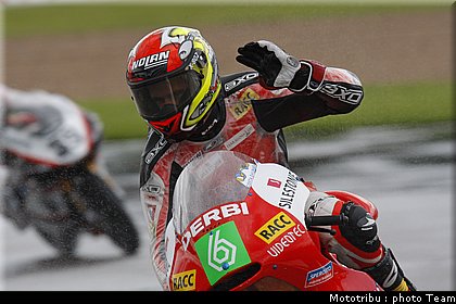 125_olive_3_motogp_donington2009.jpg
