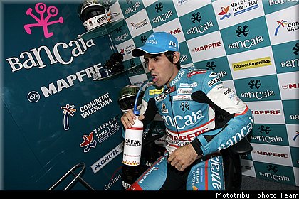 125_simon_04_motogp_donington2009.jpg