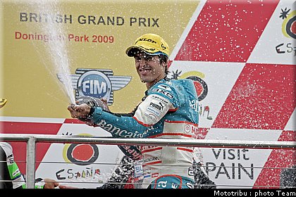 125_simon_09_motogp_donington2009.jpg