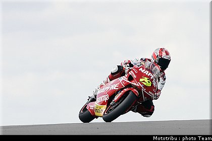 250_bautista_04_motogp_donington2009.jpg