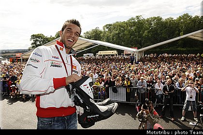 motogp_deangelis_10_donington2009.jpg