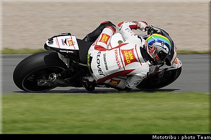 motogp_deangelis_12_donington2009.jpg