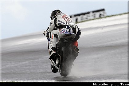 motogp_lorenzo_04_donington2009.jpg
