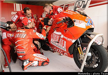 motogp_stoner_11_donington2009.JPG