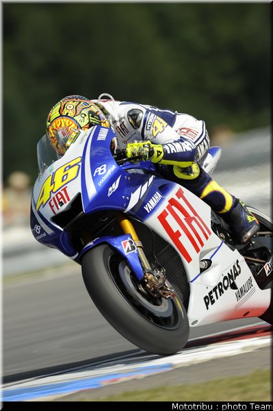 motogp_rossi_03_brno_2009