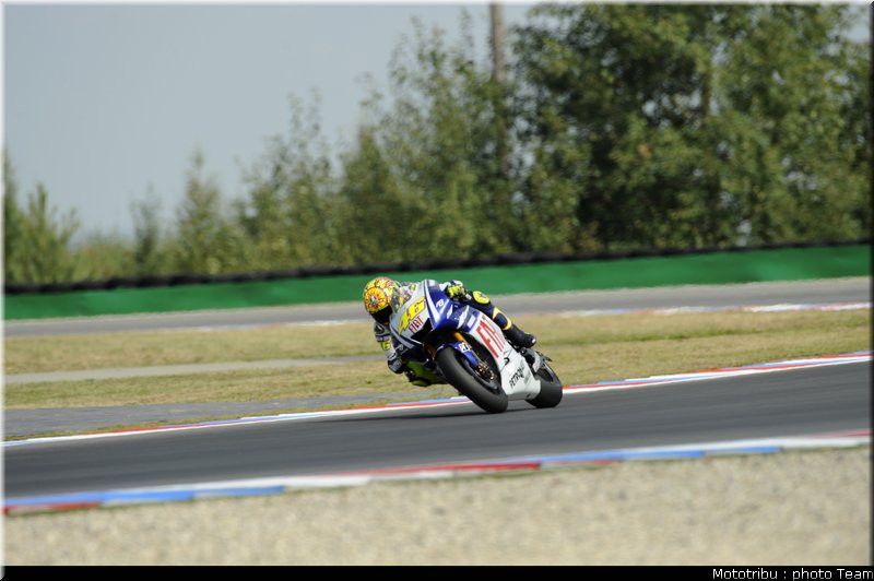 motogp_rossi_04_brno_2009